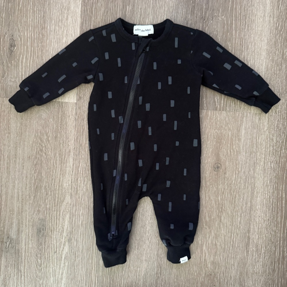 Miles the Label Sleeper Unisex 3M Black Geometric Print Zip Up Romper One Piece